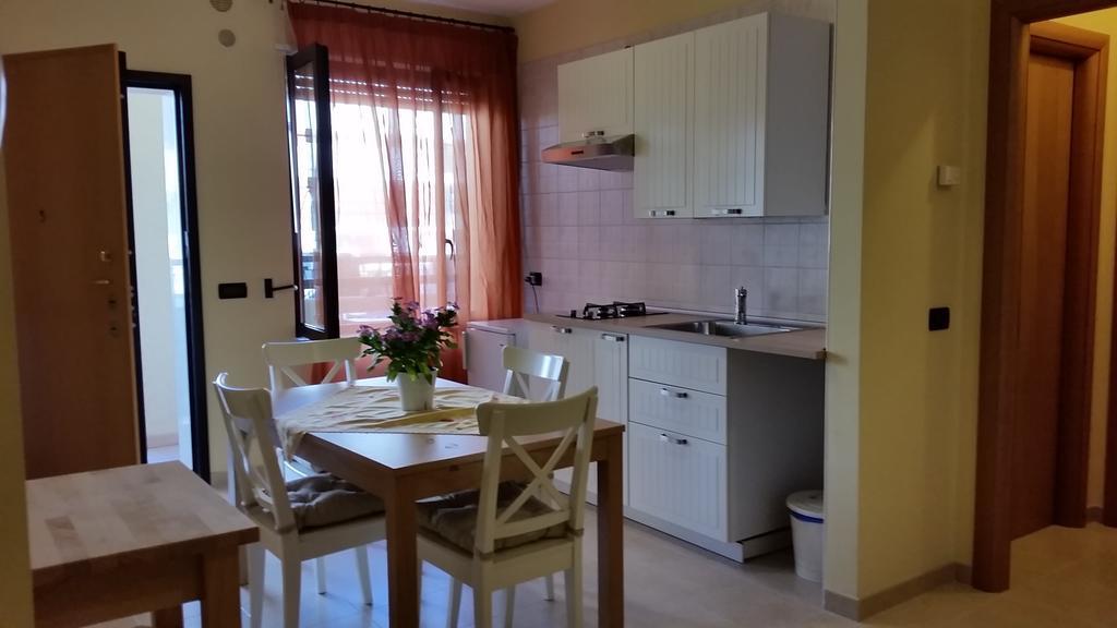 Ciao Hotel & Residence - Apartments Конверсано Стая снимка