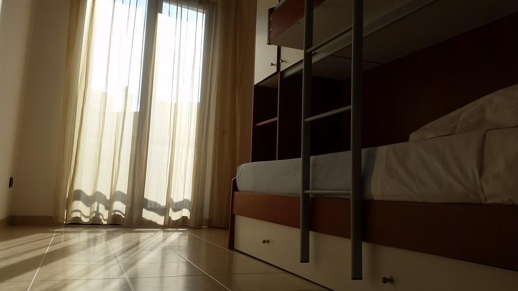 Ciao Hotel & Residence - Apartments Конверсано Екстериор снимка