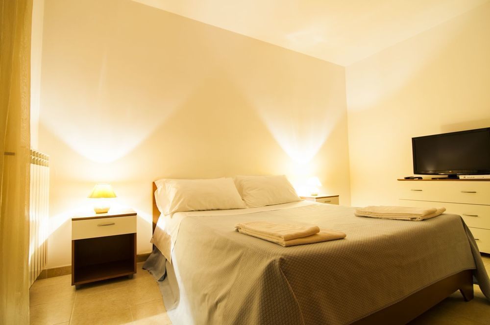 Ciao Hotel & Residence - Apartments Конверсано Екстериор снимка